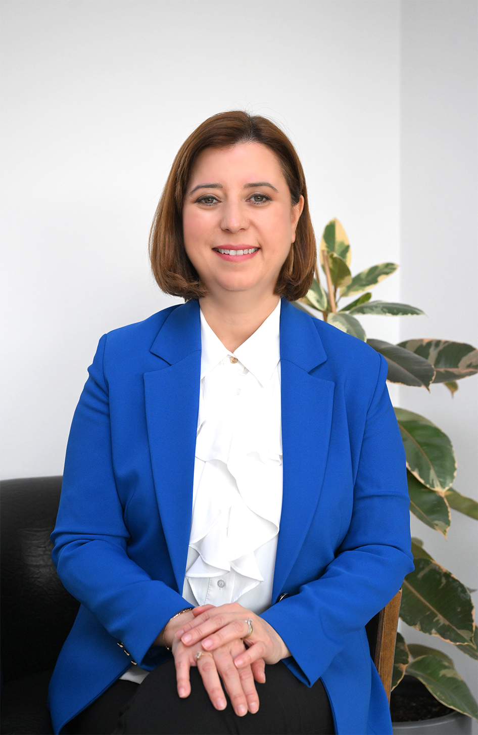 Ahu ÖZYAKUP