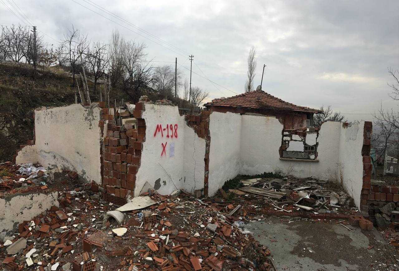 Solfasol Mahallesi 1406/1 Sokak Yıkım Tebligatı 3