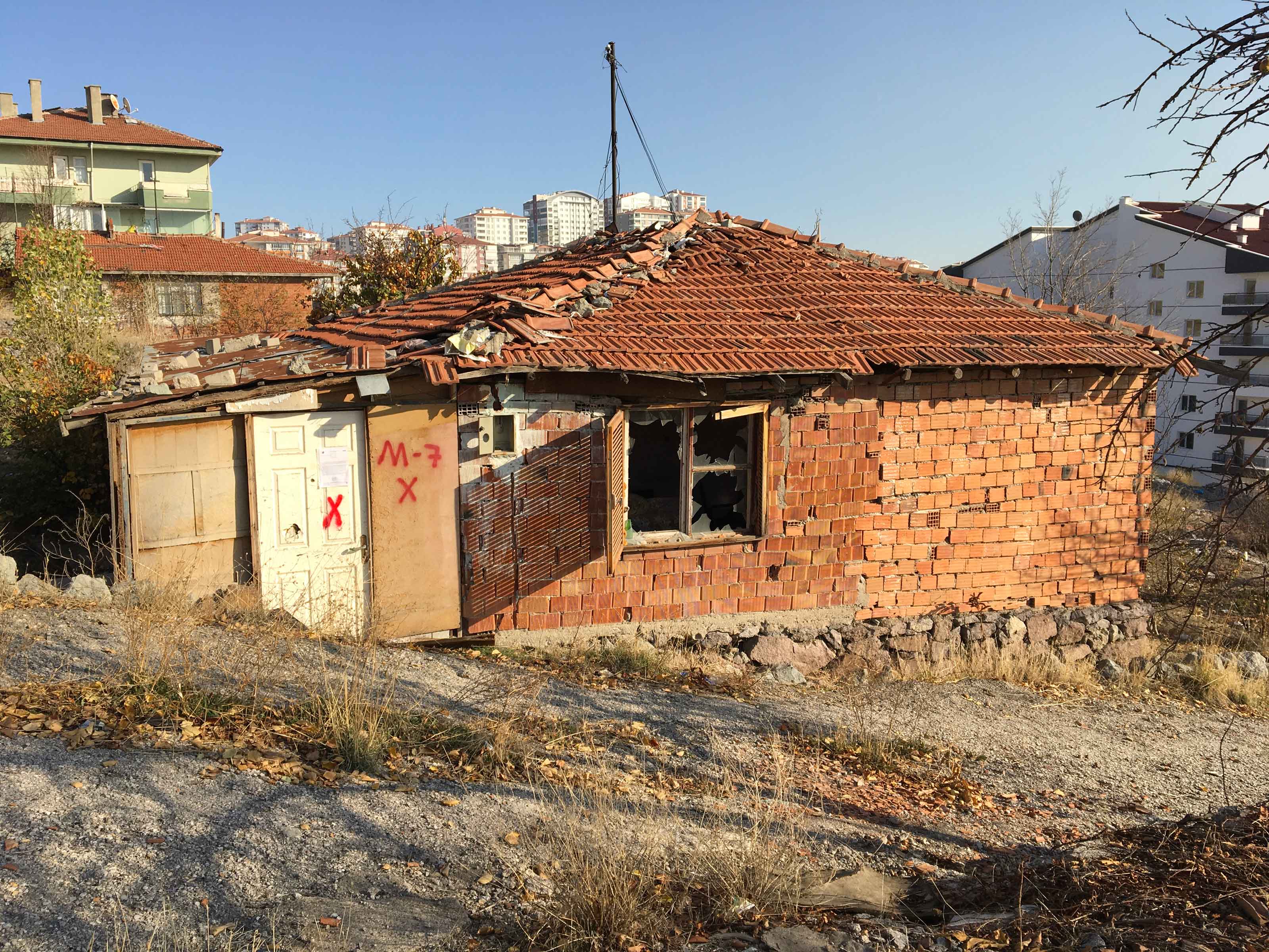 Başpınar Mahallesi 1070. Sokak No:44 Yıkım Tebligatı