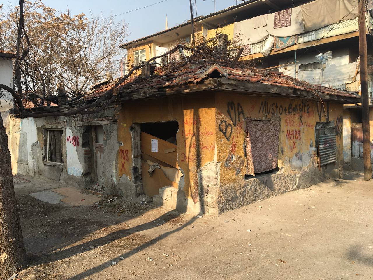 Ulubey Mahallesi 882 Sokak Yıkım Tebligatı