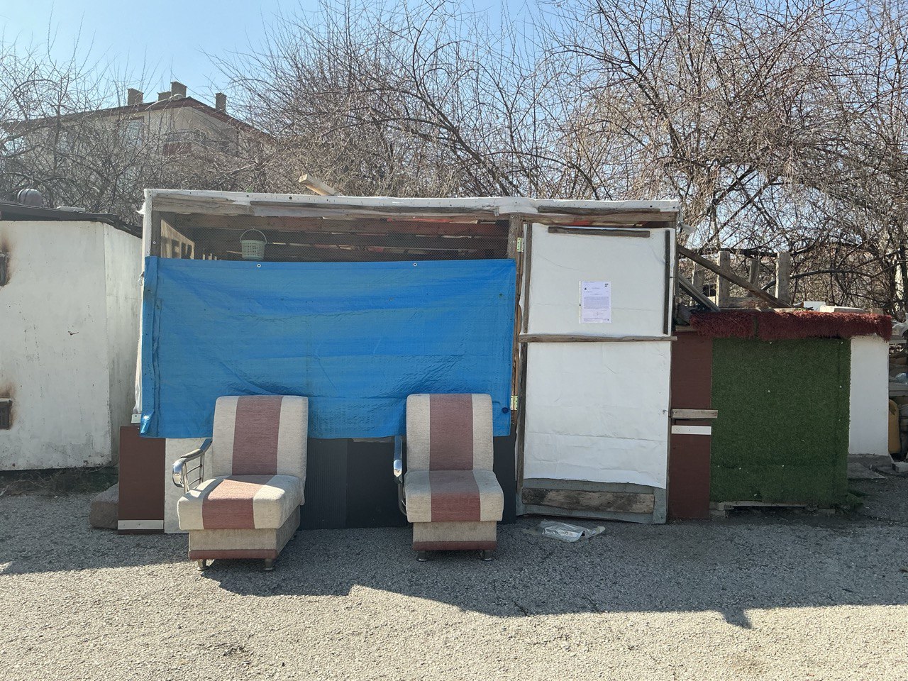Karapürçek Mahallesi 459 Sokak ile 460 Sokak kesişimi no:bila Yıkım Tebligatı
