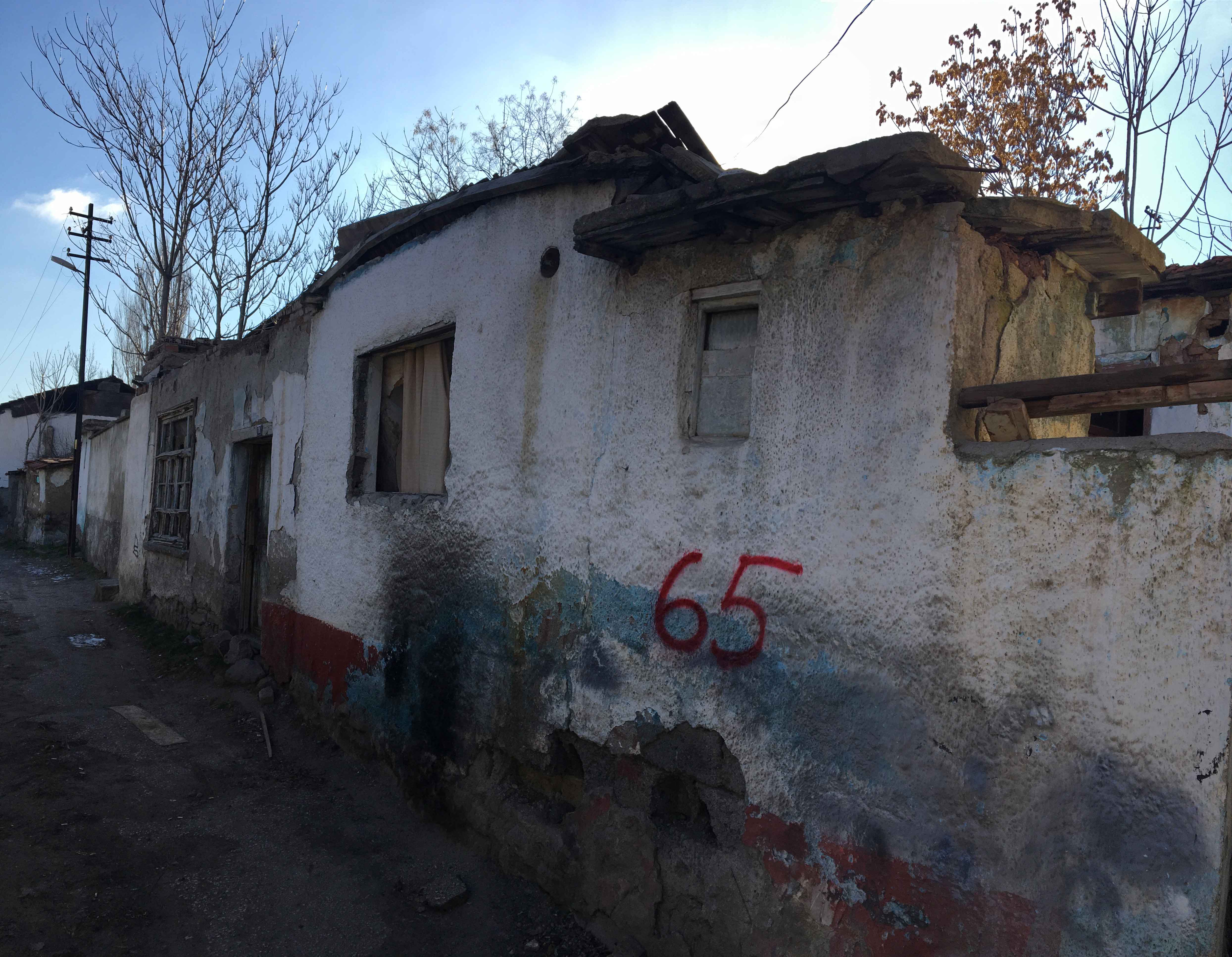 Doğanşehir Küme evleri No:178 adresinde bulunan yapı için tahliye tebligatı
