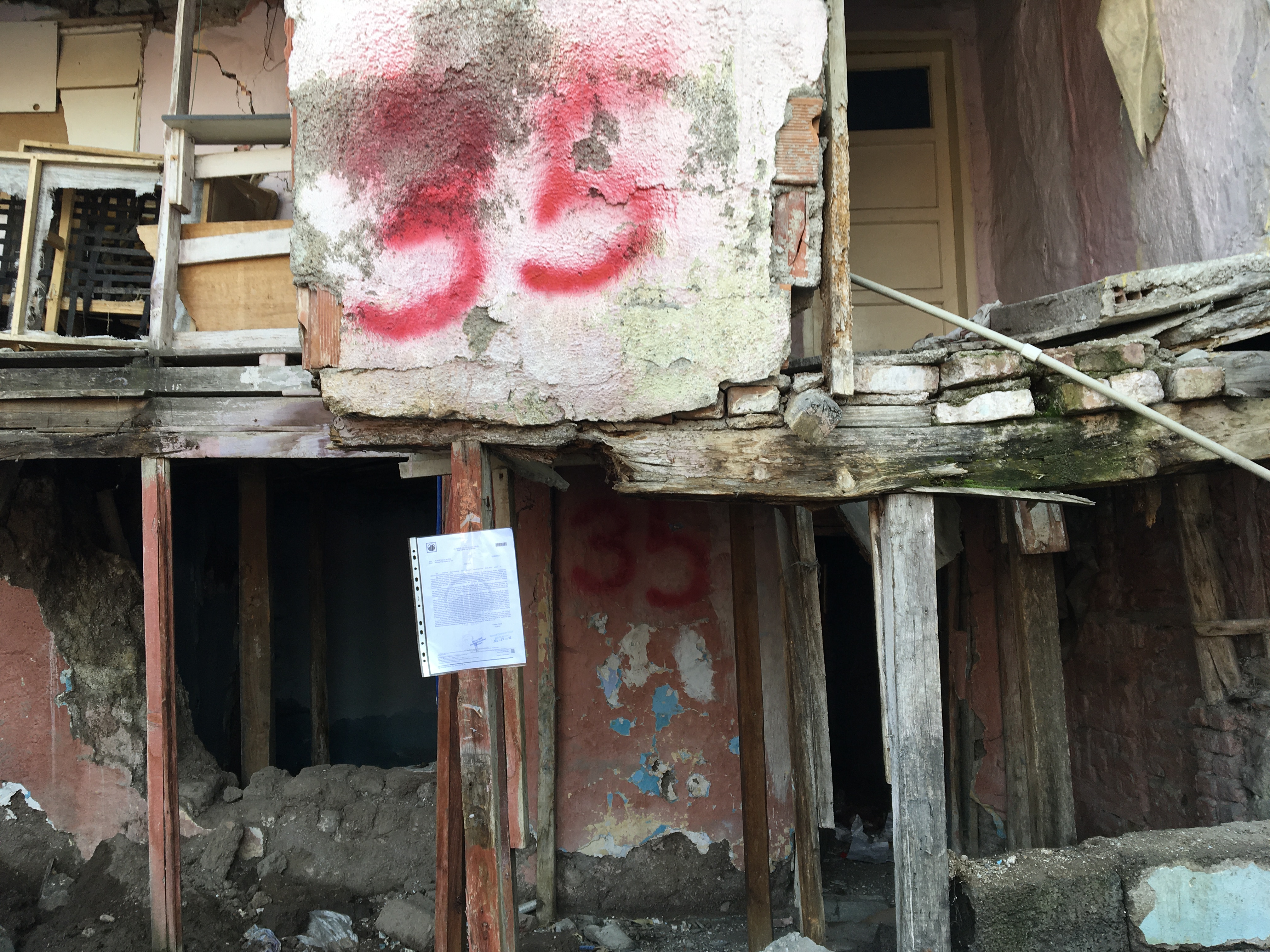 Atıfbey Mahallesi Doğanşehir Küme evleri No: 140 adresinde bulunan yapı için tahliye ve yıkım tebligatı