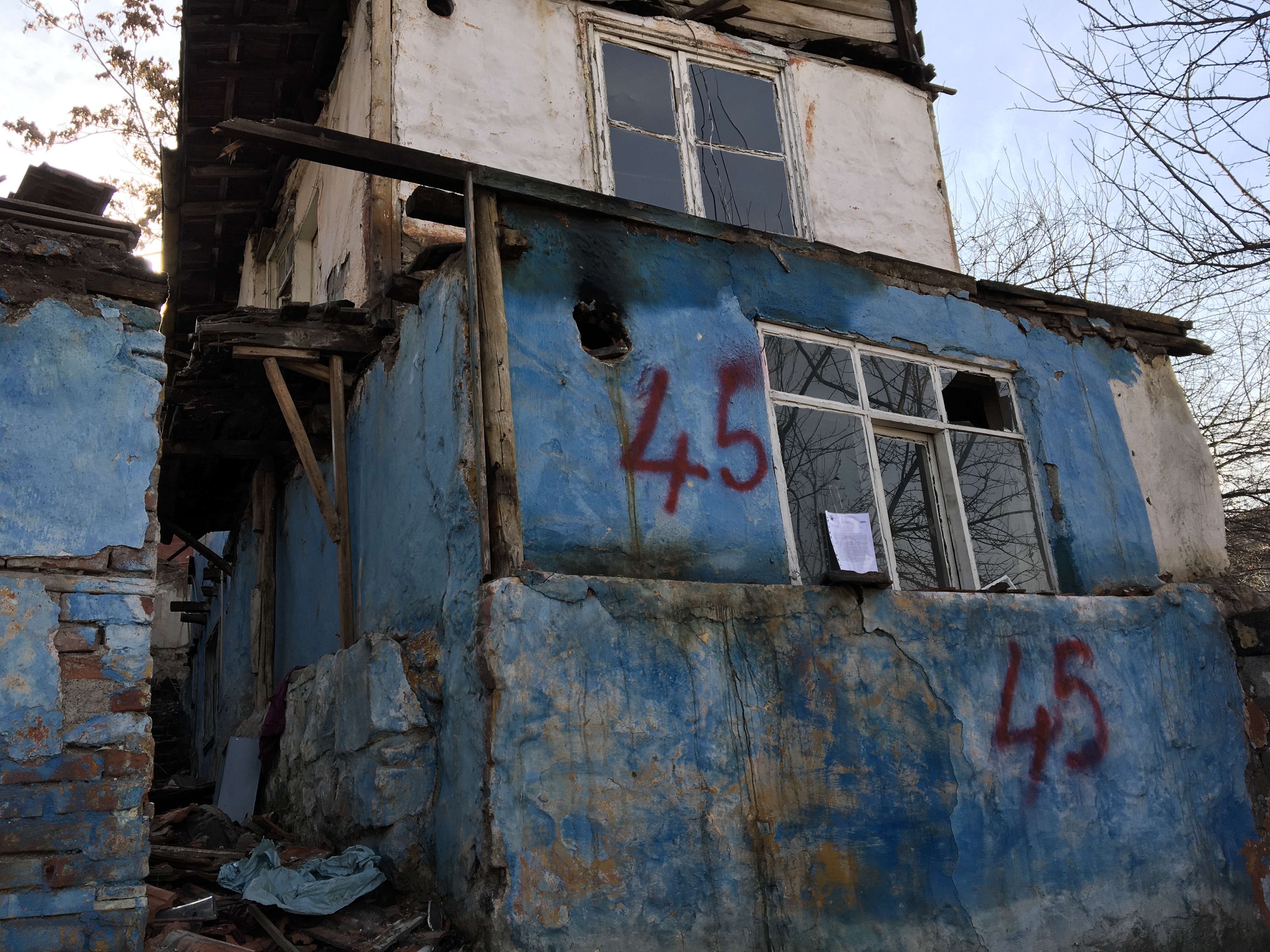 Atıfbey Mahallesi 100 Sokak No: 158 adresinde bulunan yapı için tahliye ve yıkım tebligatı