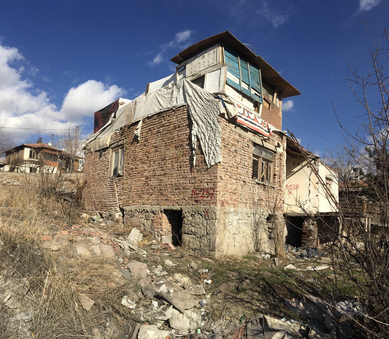 Ulubey Mahallesi 881 Sokak Yıkım Tebligatı