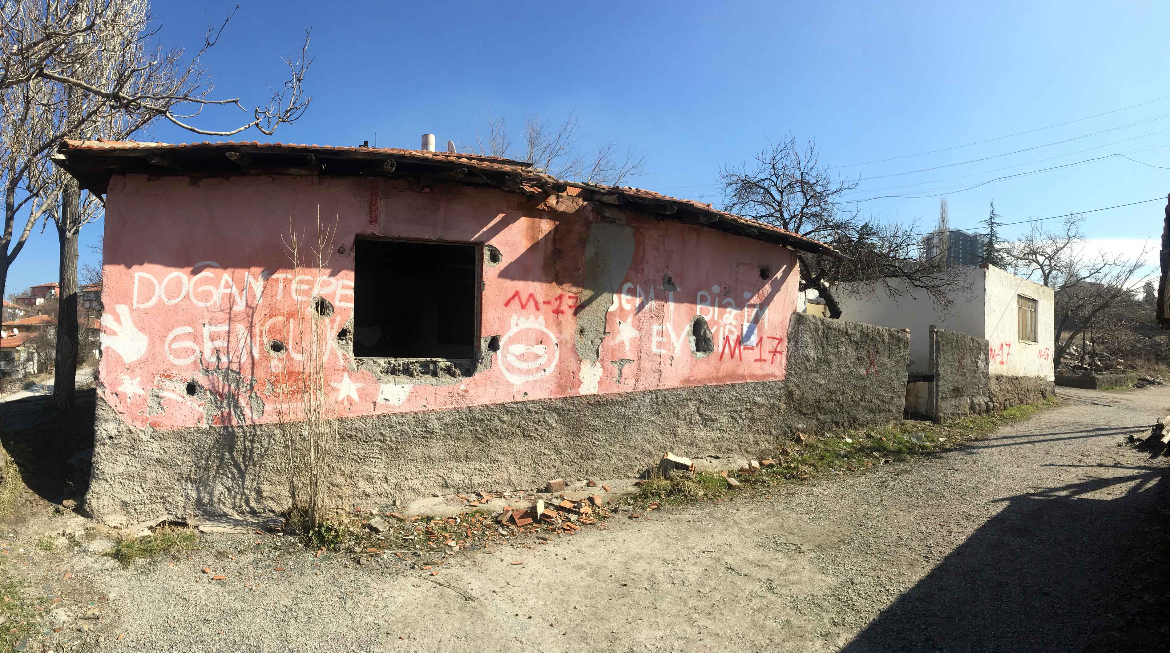 Doğantepe Mahallesi 1363 Sokak No:8 adresinde bulunan yapı için tahliye ve yıkım tebligatı