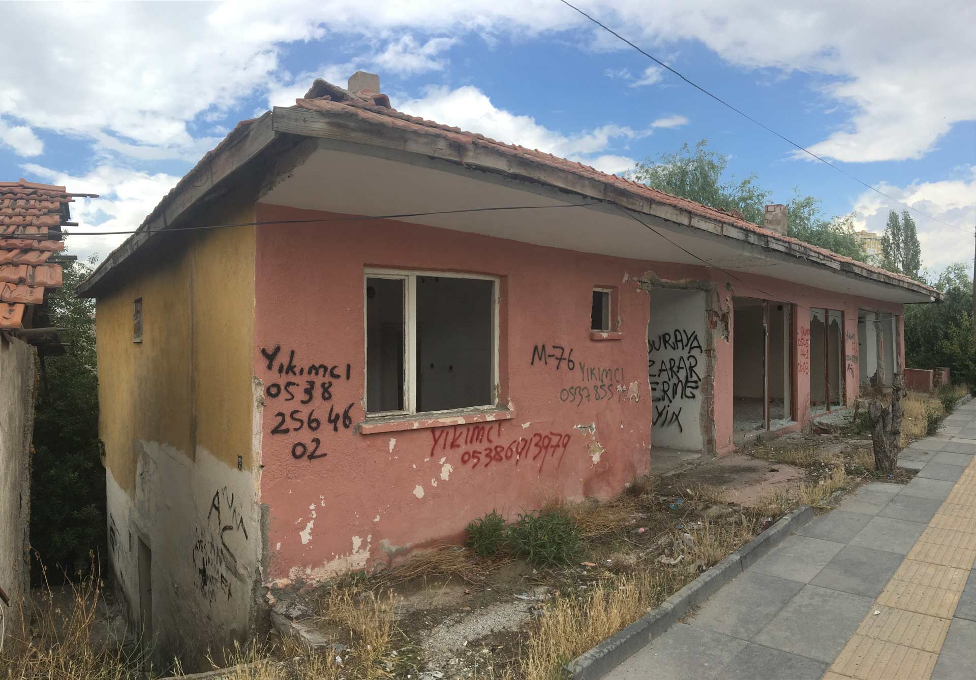 Doğantepe Mahallesi Şehit Hacı Osman Dugan Caddesi Yıkım Tebligatı