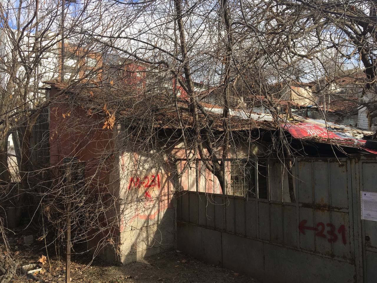 Hacettepe Mahallesi Dernek Sokak Yıkım Tebligatı 7