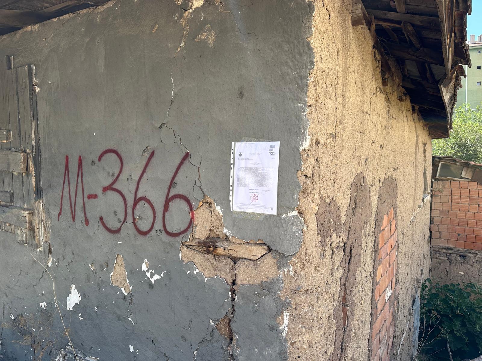 Karapürçek Mahallesi 470.Sokak No:7A Yıkım Tebligatı