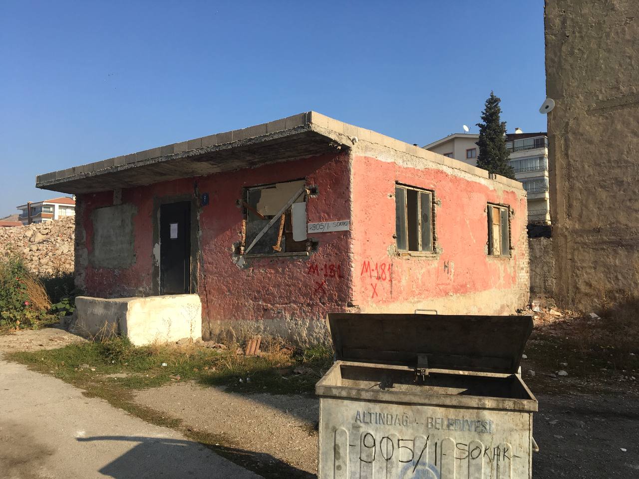 Ulubey Mahallesi 895 Cadde Yıkım Tebligatı