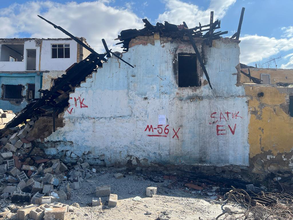 Gültepe Mahallesi Kiremitli Sokak Yıkım Tebligatı 2