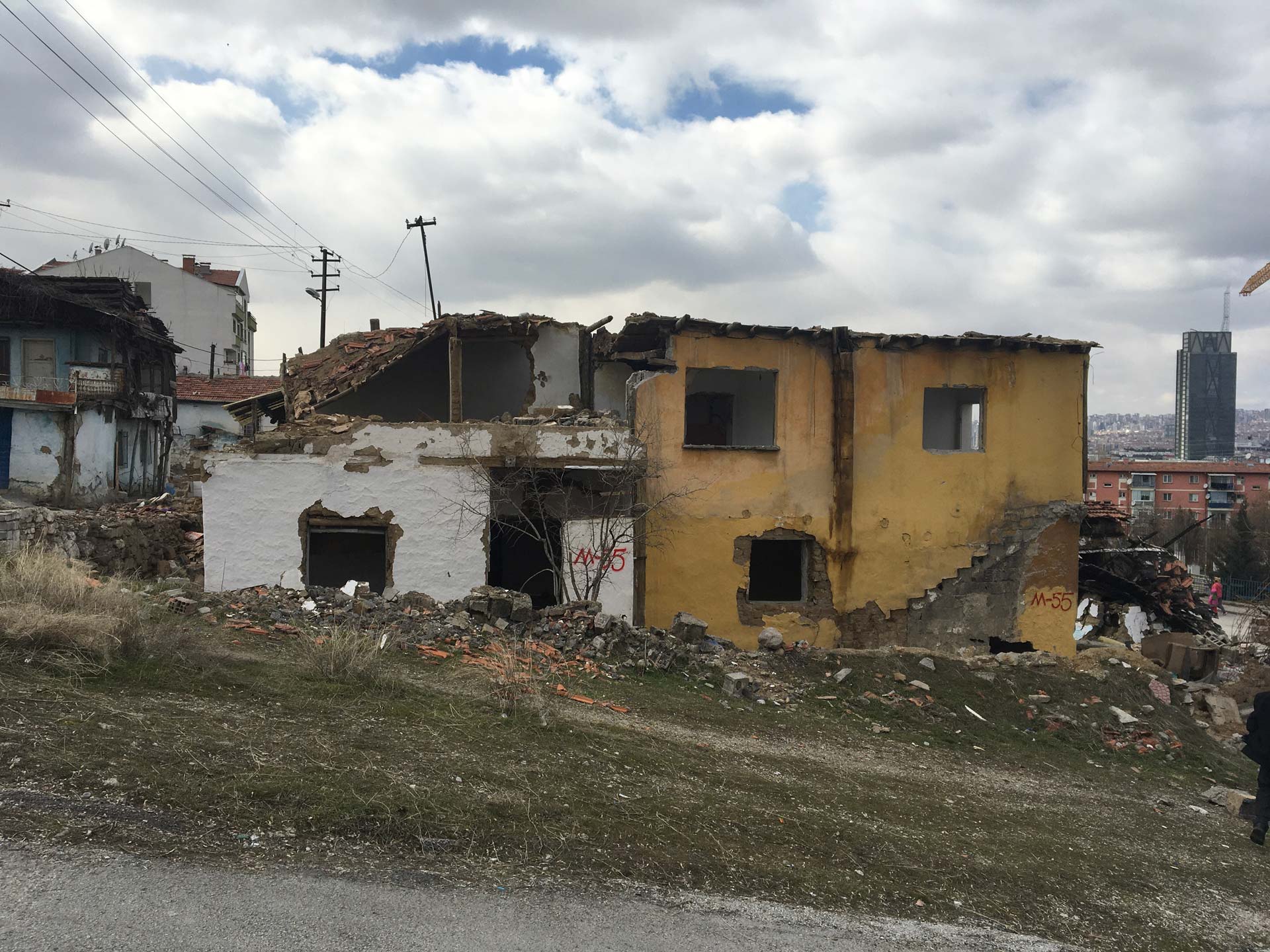 Gültepe Mahallesi 715 Sokak Yıkım Tebligatı