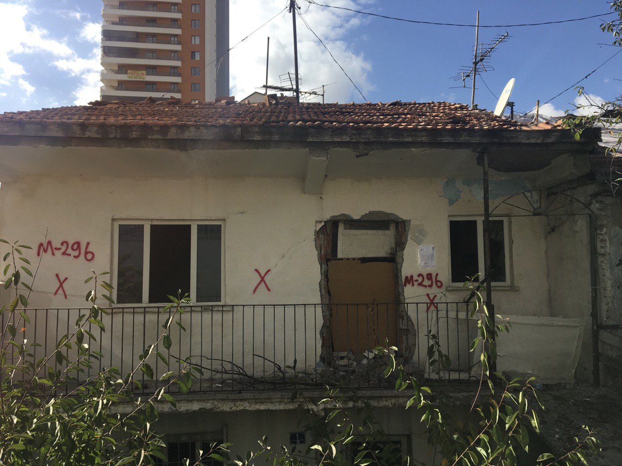 Güneşevler Mahallesi Türkmen Caddesi Yıkım Tebligatı