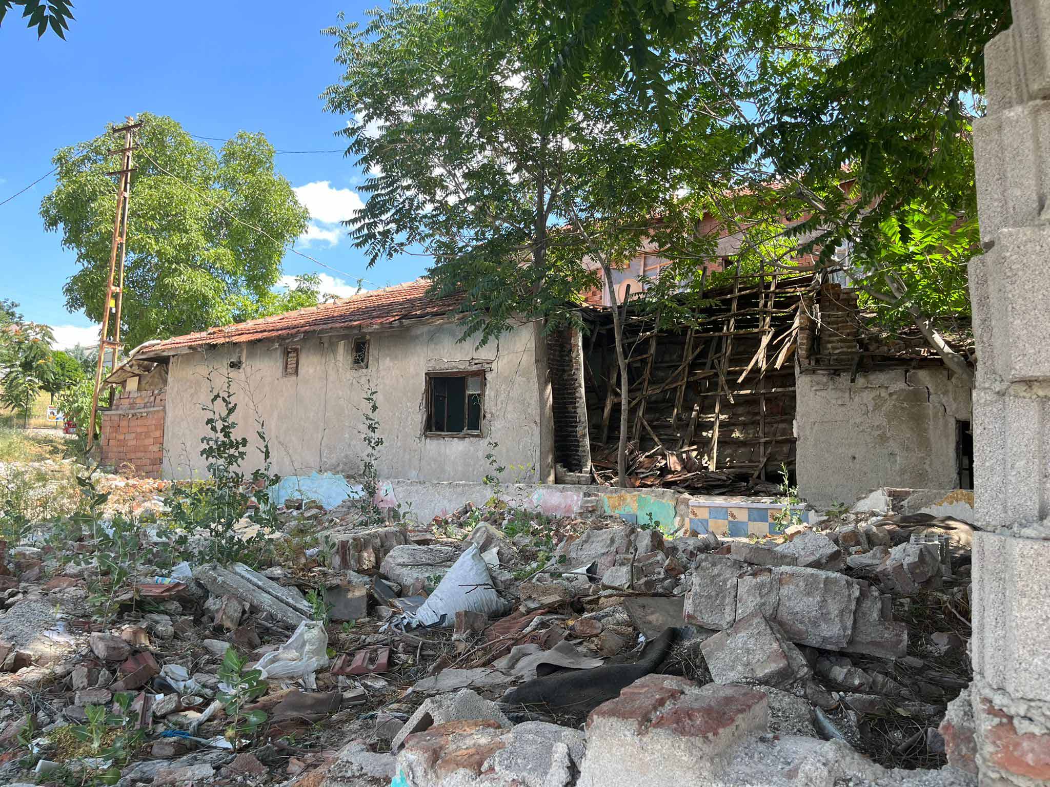 Ulubey Mahallesi 885 Cadde Yıkım Tebligatı 3