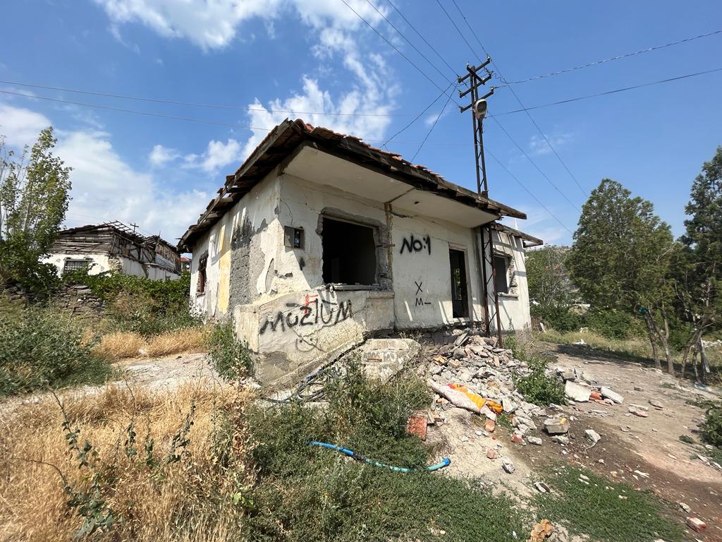 Ulubey Mahallesi 880 Sokak Yıkım Tebligatı