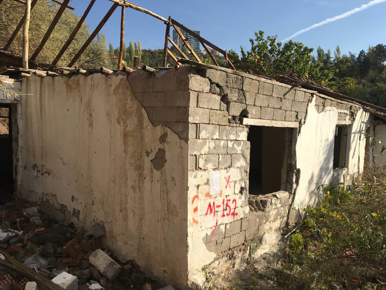 Solfasol Mahallesi 1400/2 Sokak Yıkım Tebligatı 4