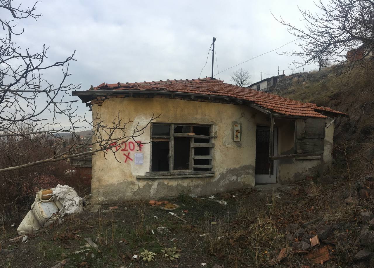 Solfasol Mahallesi 1400 Sokak Yıkım Tebligatı 9