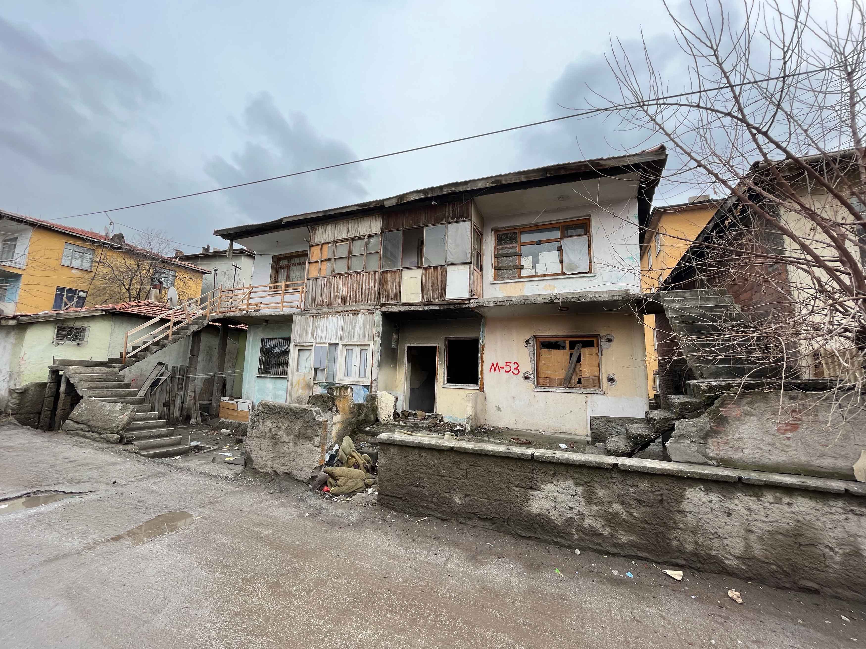 Önder Mah. Zinde Sokak yıkım tebligatı 2