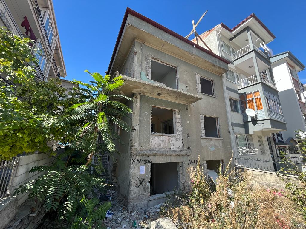Örnek Mahallesi Kadırga Caddesi Yıkım Tebligatı