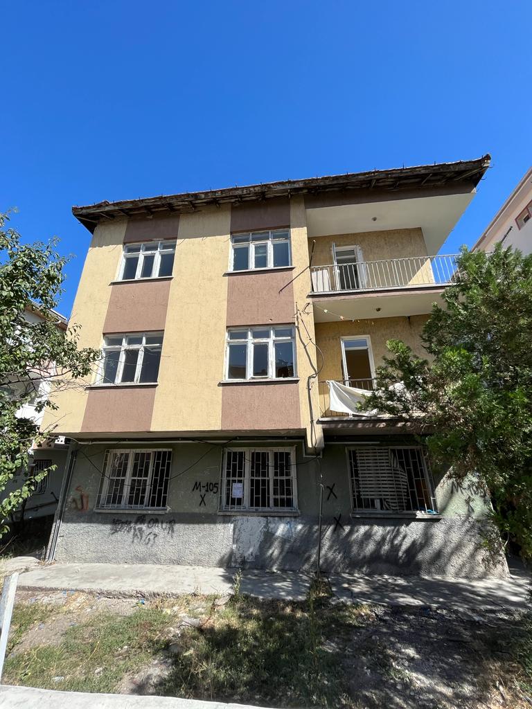 Örnek Mahallesi Beybaba Sokak Yıkım Tebligatı