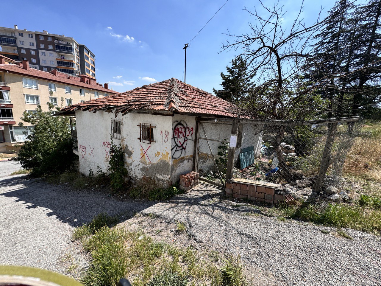Başpınar Mahallesi 1090 Sokak No:18 Yıkım Tebligatı