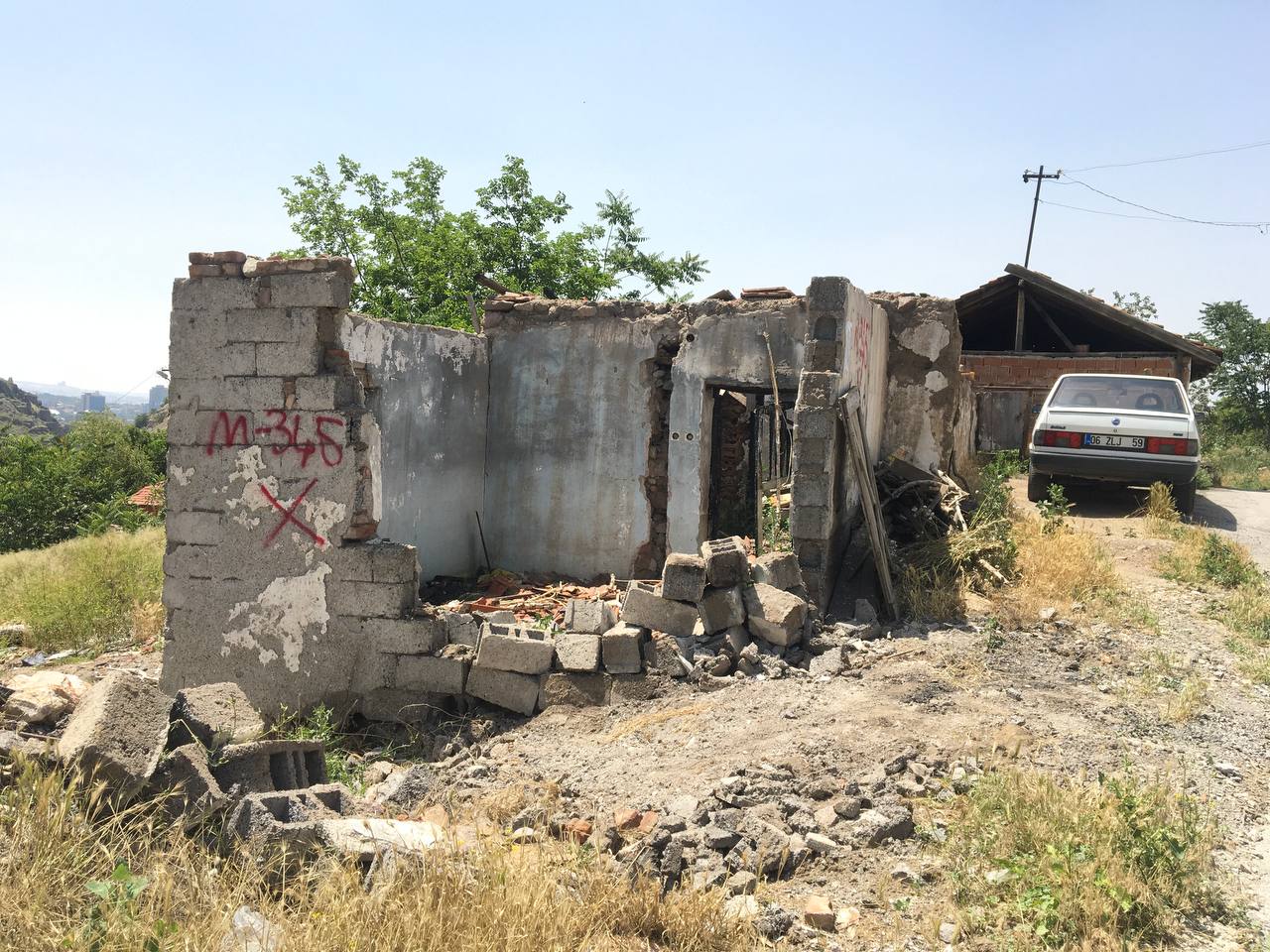 Gültepe Mahallesi 748/2 Sokak No:Bila Yıkım Tebligatı