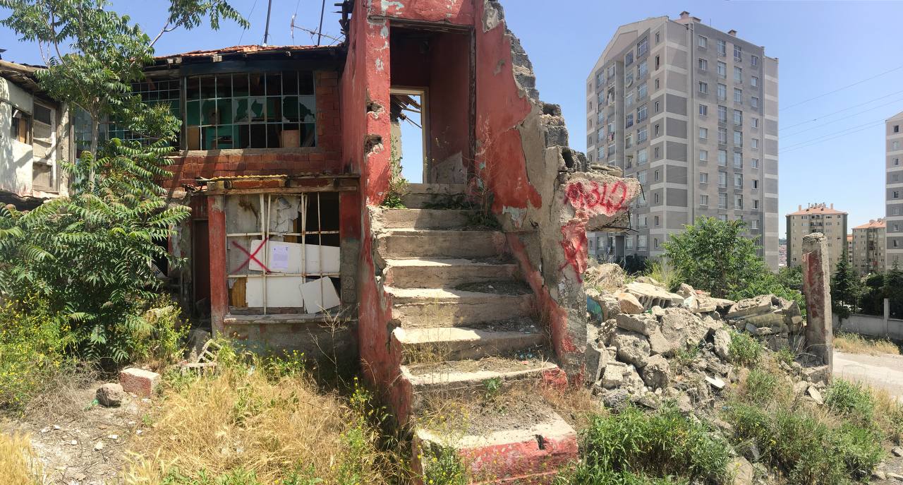 Gültepe Mahallesi 746/1 Cadde No:Bila Yıkım Tebligatı