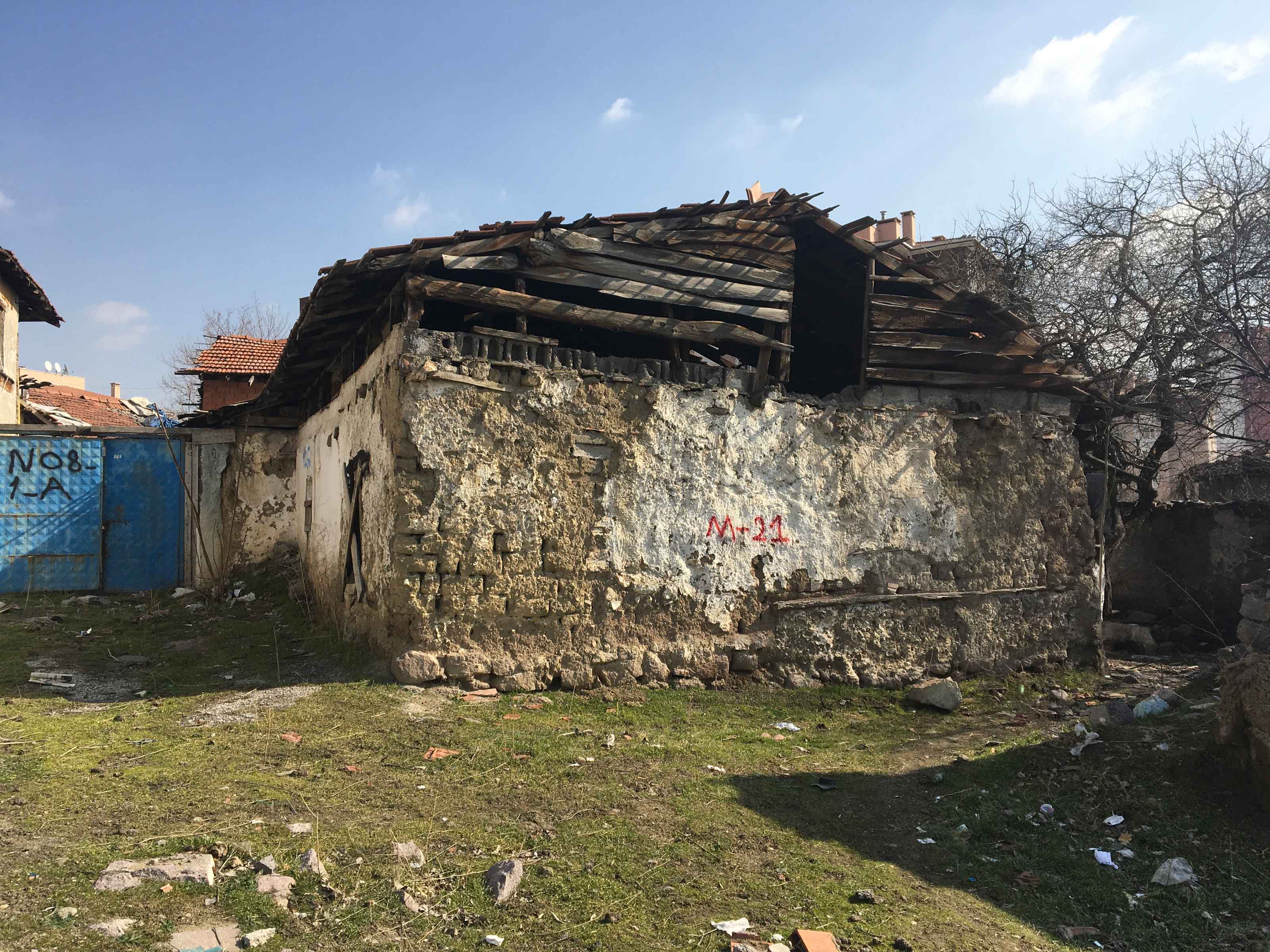 Gültepe Mahallesi Şehit Talip Yener Caddesi Yıkım Tebligatı