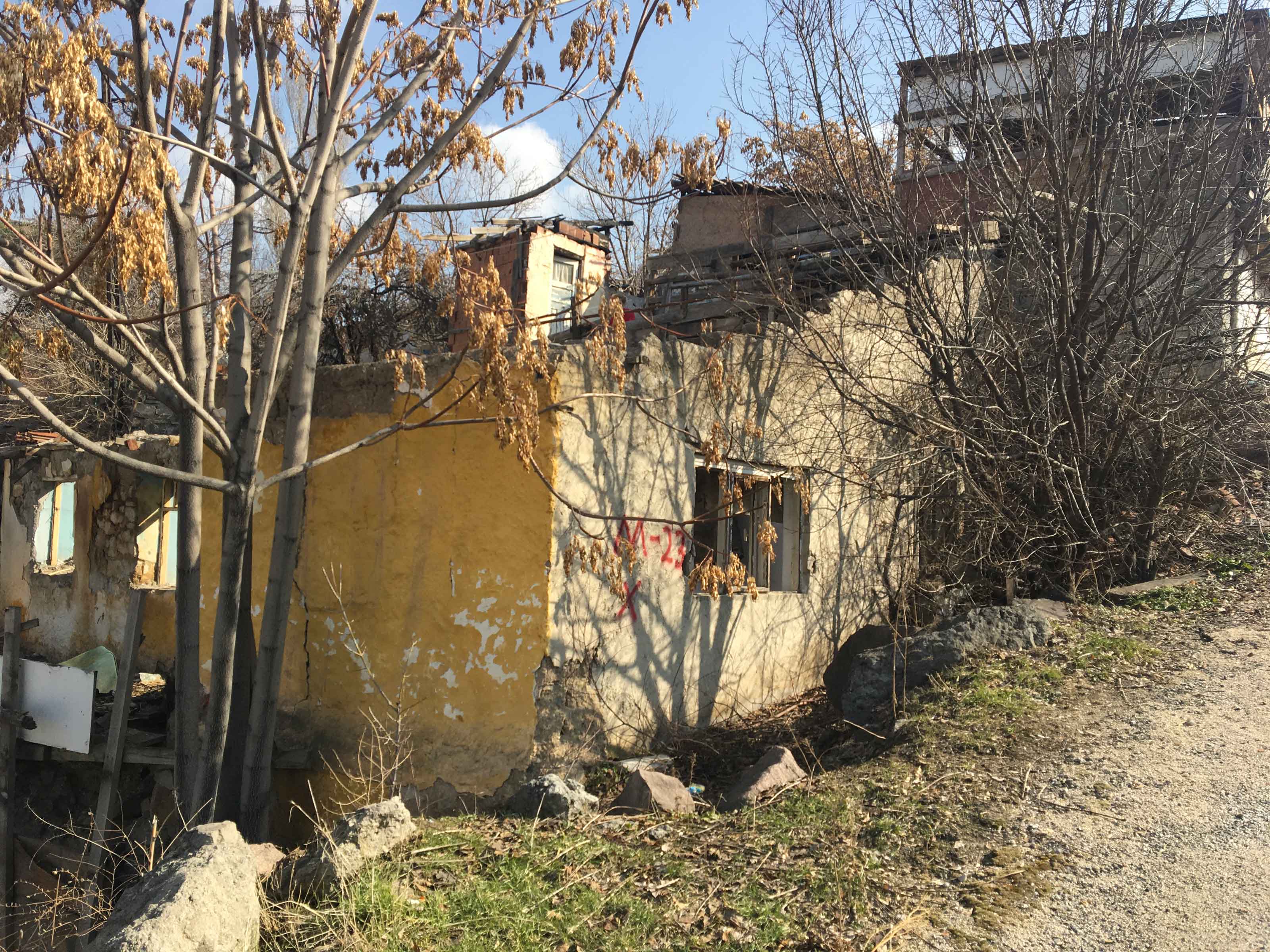 Gültepe Mahallesi Taksim Sokak Yıkım Tebligatı