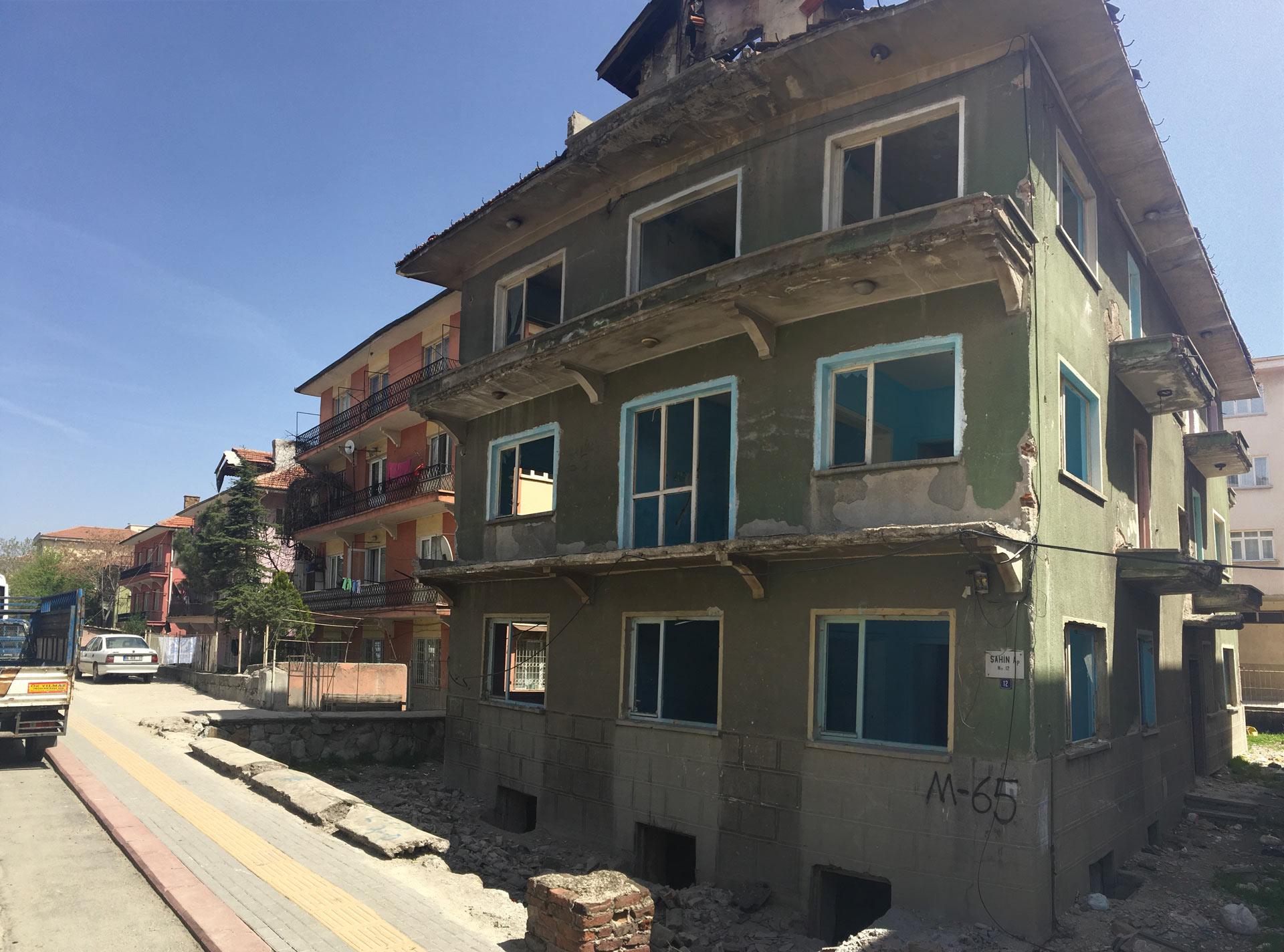 Zübeyde Hanım Mahallesi Sarmaşık Sokak Yıkım Tebligatı