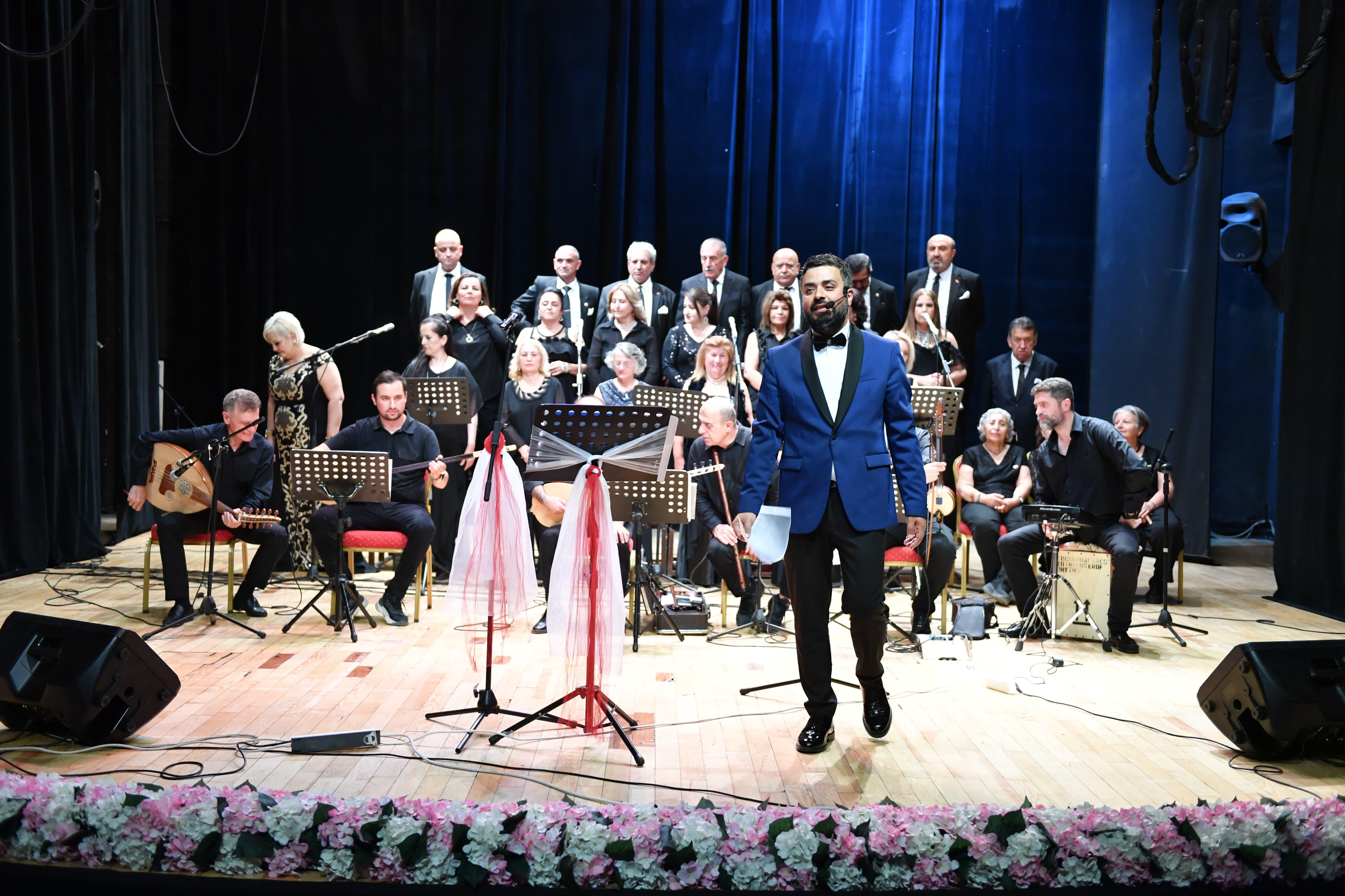 TURKISH TURKS FROM THE LANGUAGES OF THE BARS WERE SINGED IN ALTındaĞ