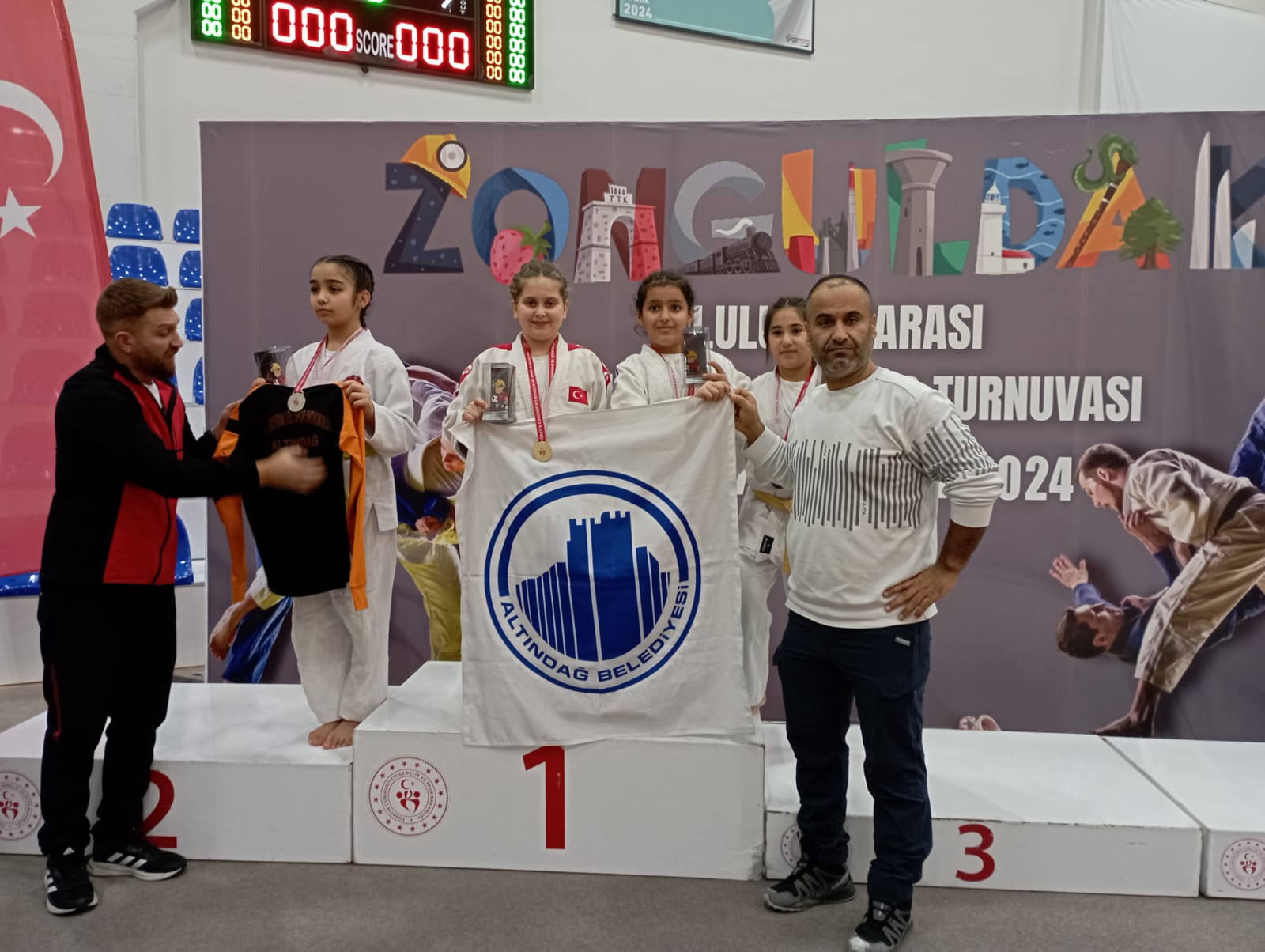 ALTINDAĞ JUDOISTS COLLECTED MEDALS