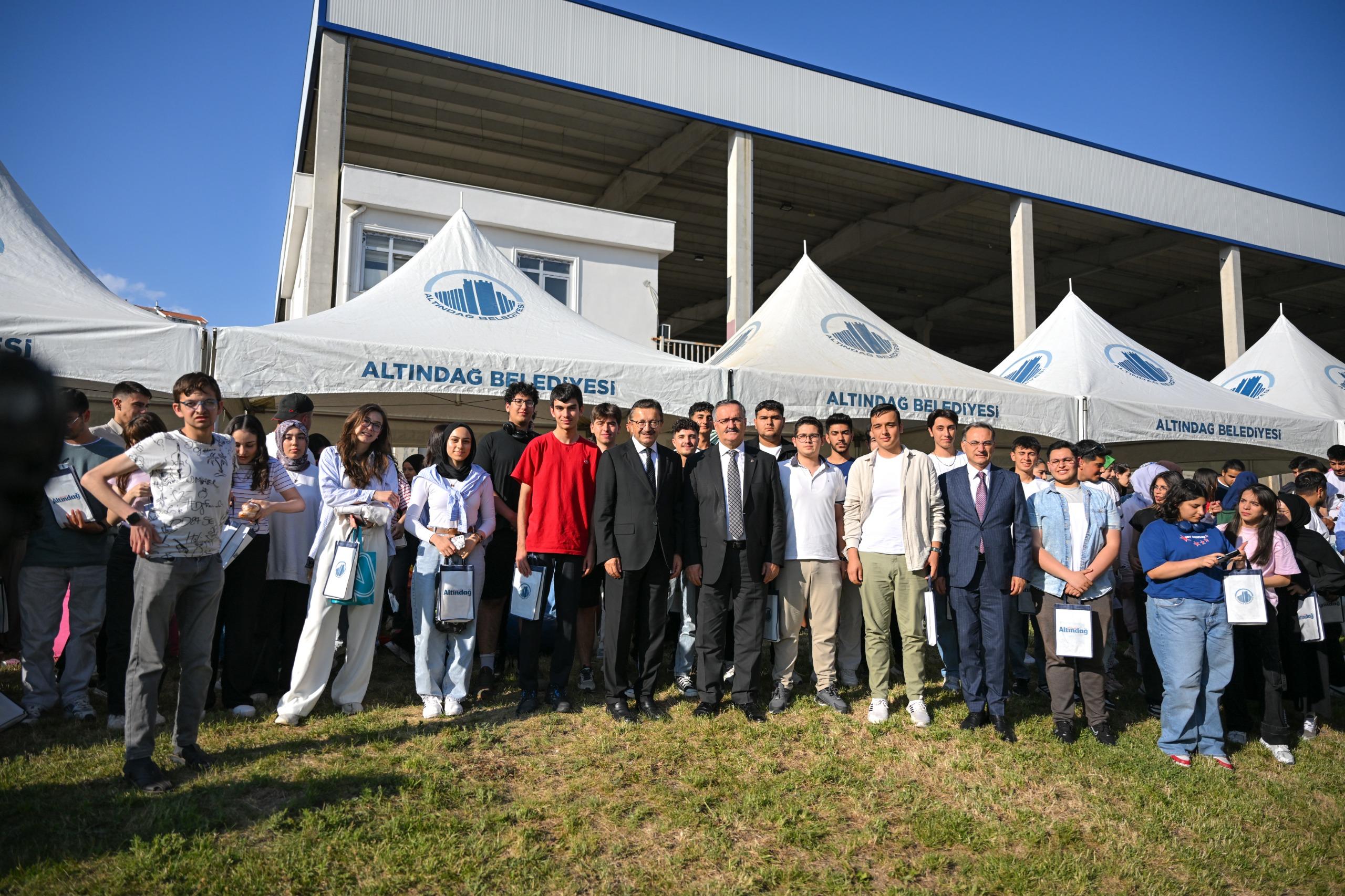 BAŞKAN TİRYAKİ'DEN GENÇLERE MOTİVASYON