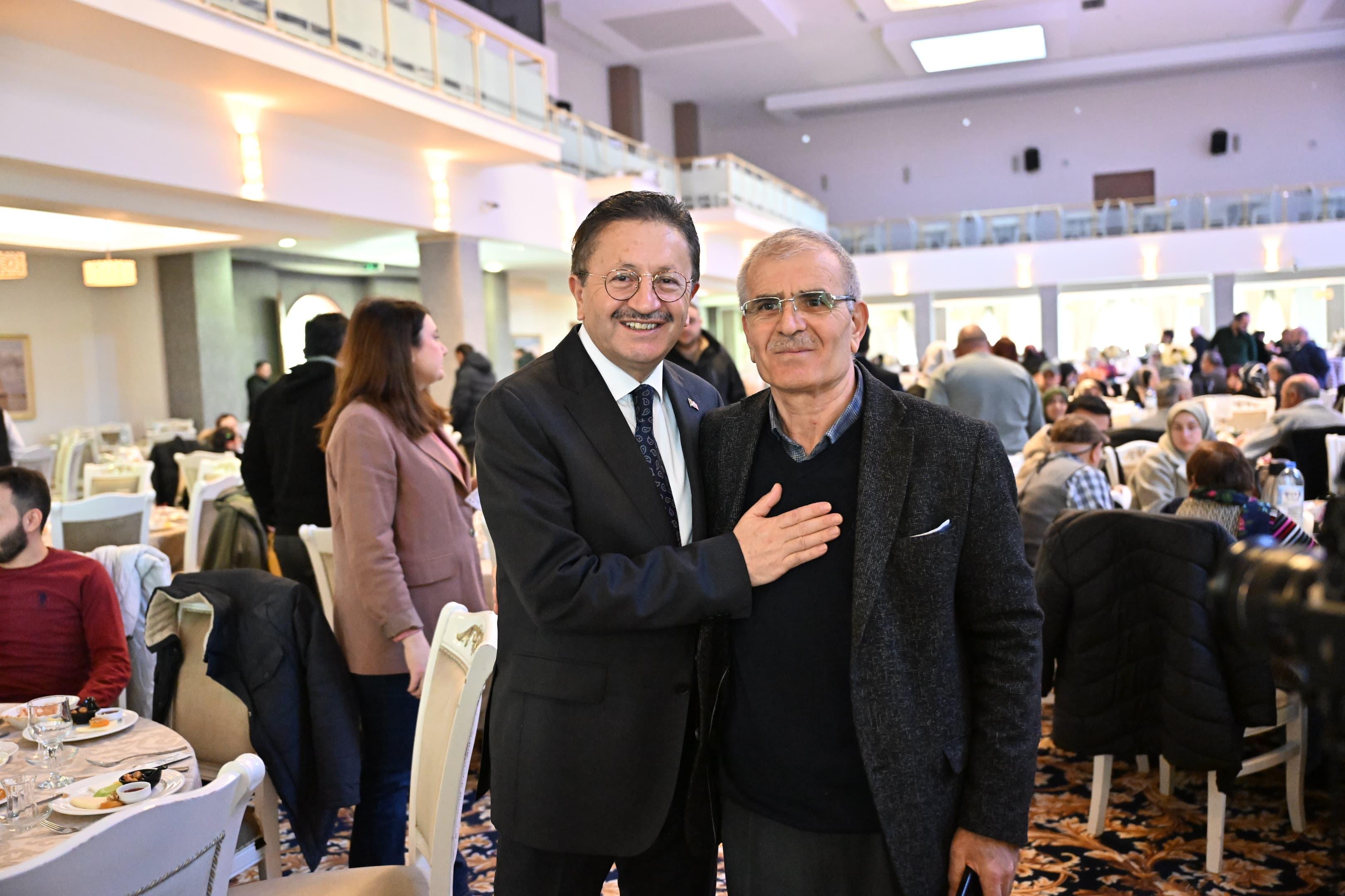 MAYOR TİRYAKİ MEET WITH RELATIVES OF MARTYRS AND VETERANS