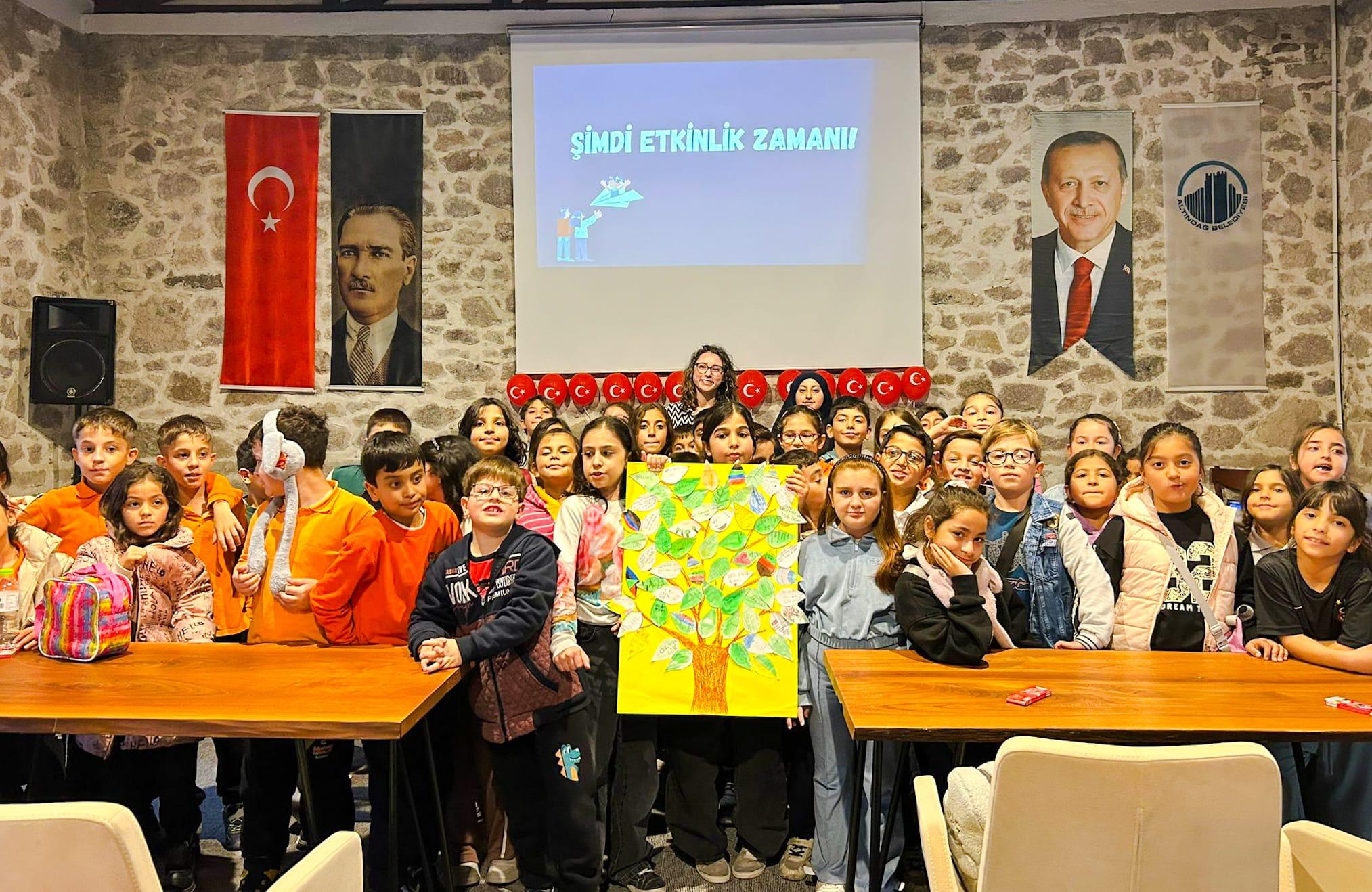 LONG LIVE CHILDREN'S RIGHTS!