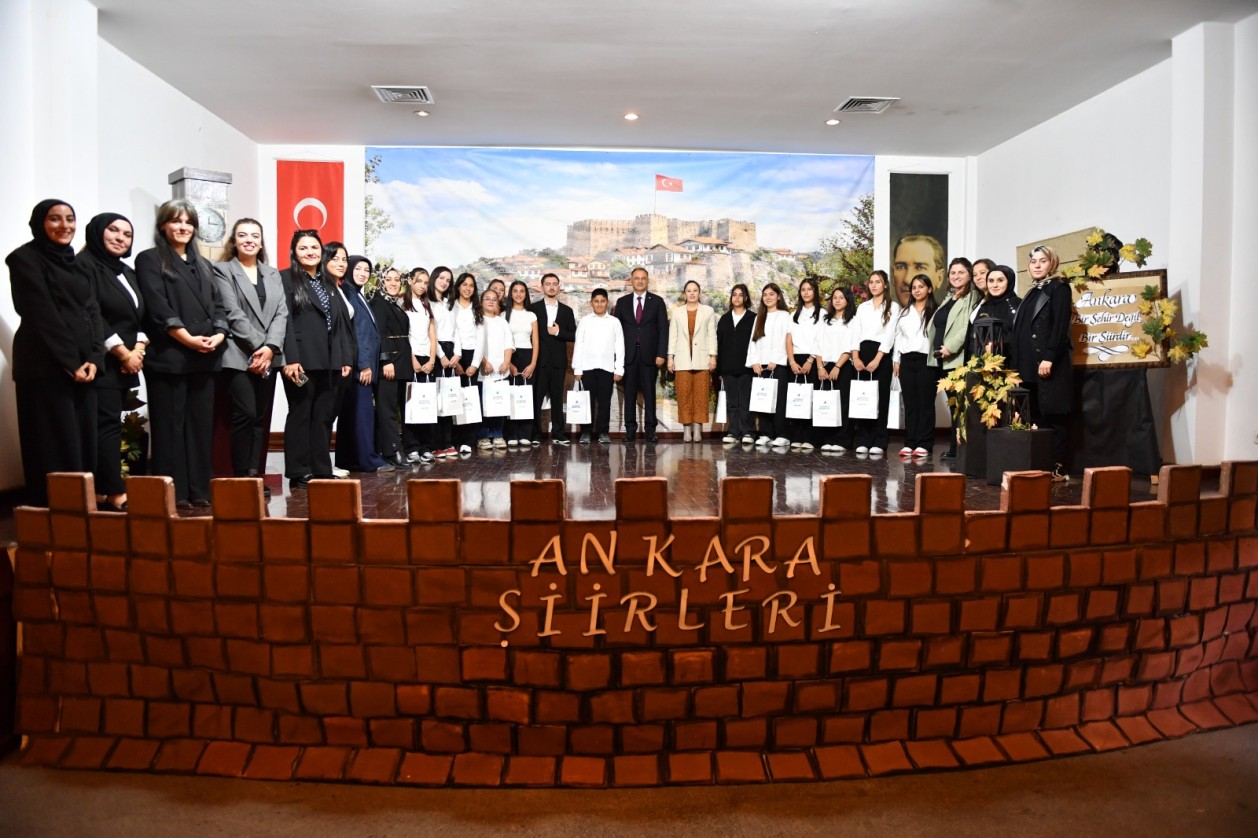 ALTINDAĞ’DA ANKARA TEMALI ŞİİRLER YANKILANDI