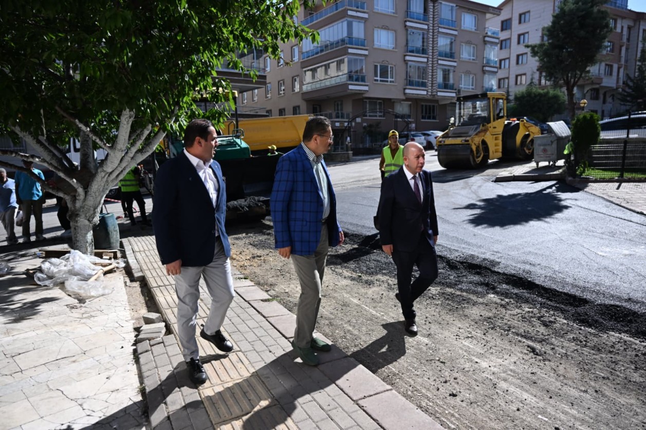 ALTINDAĞDA YOL VE KALDIRIM ATAĞI