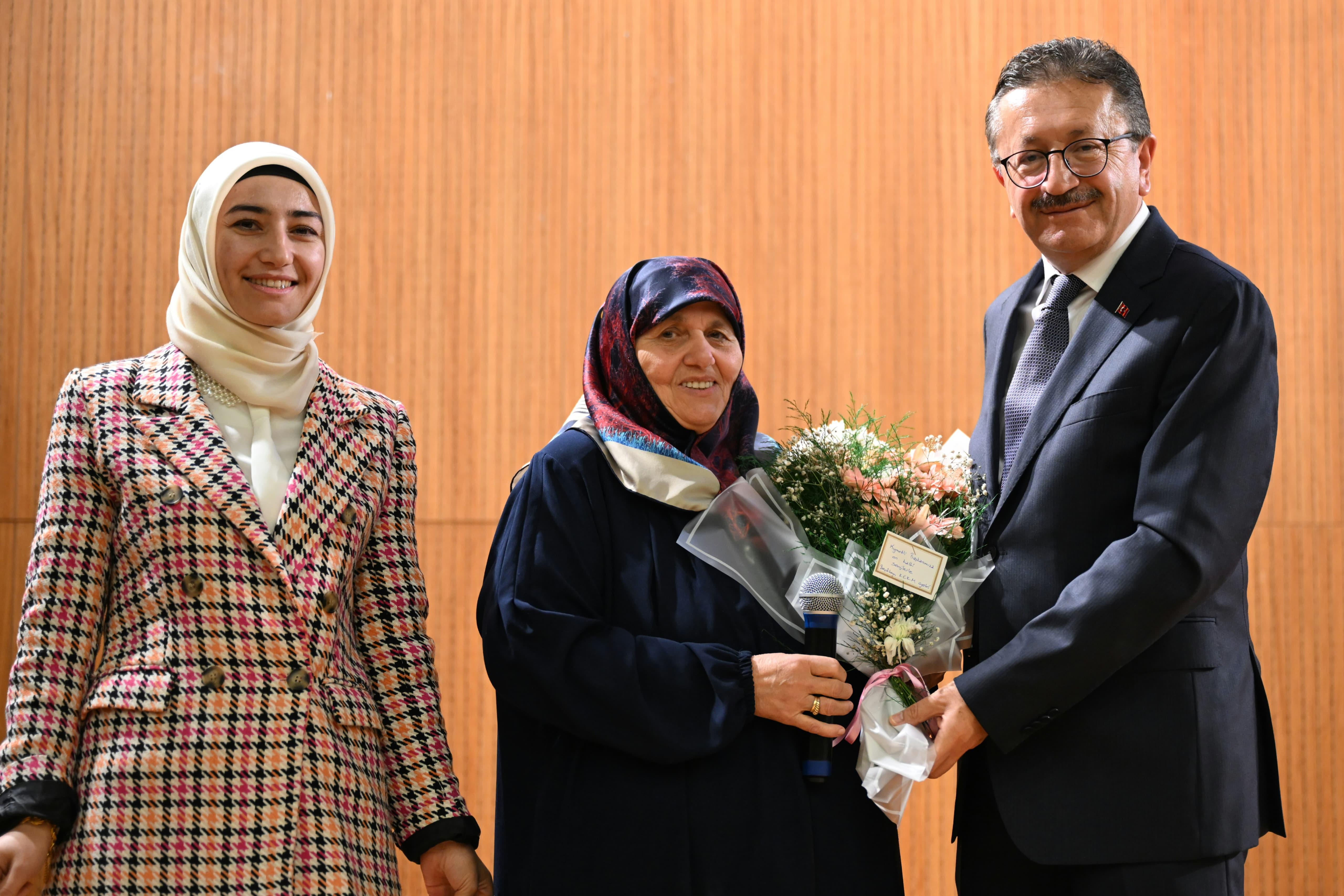 MAYOR TİYYAKİ MET WITH WOMEN FROM ALTİNDAĞ