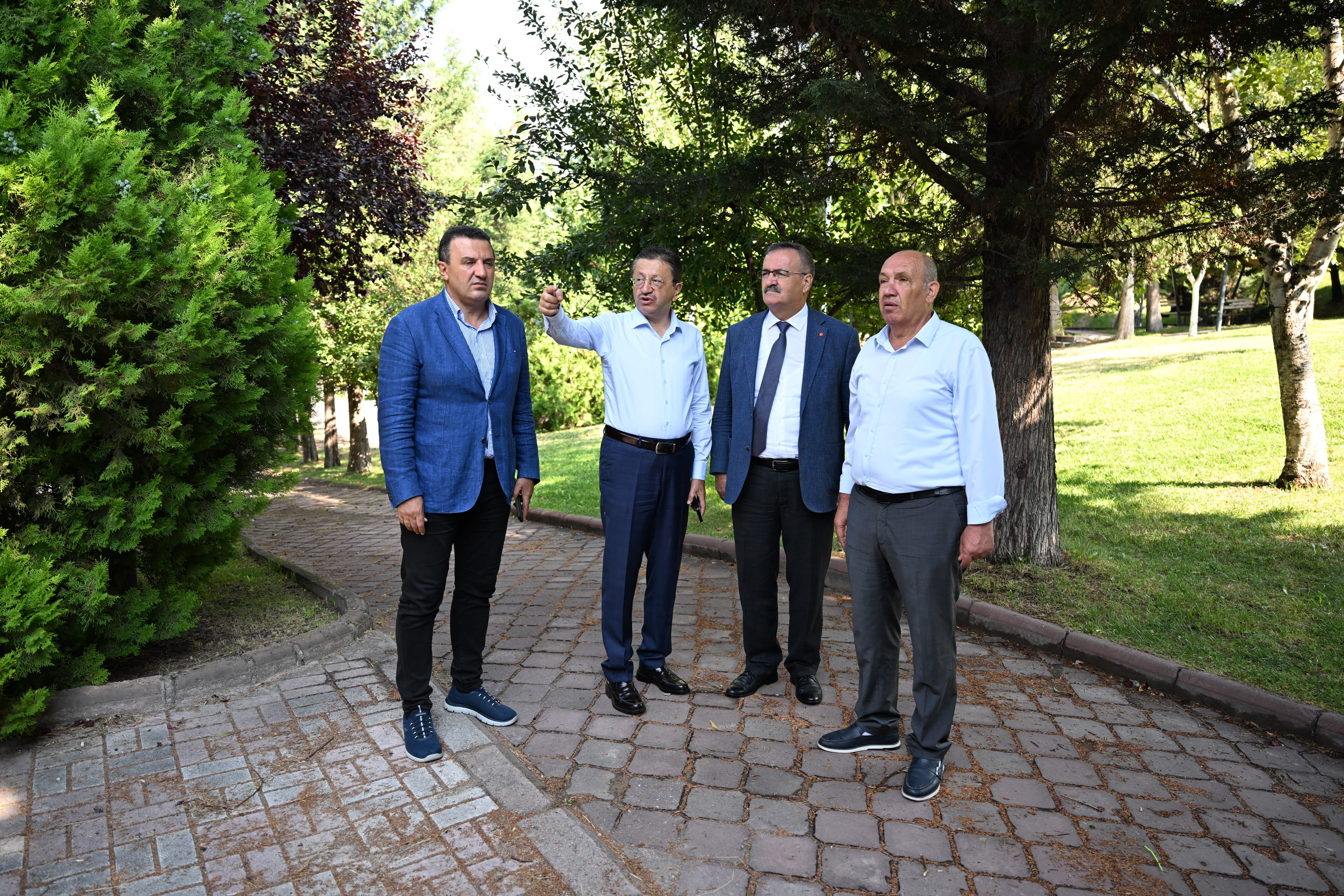 NEIGHBORHOOD VISIT FROM MAYOR TIRYAKİ