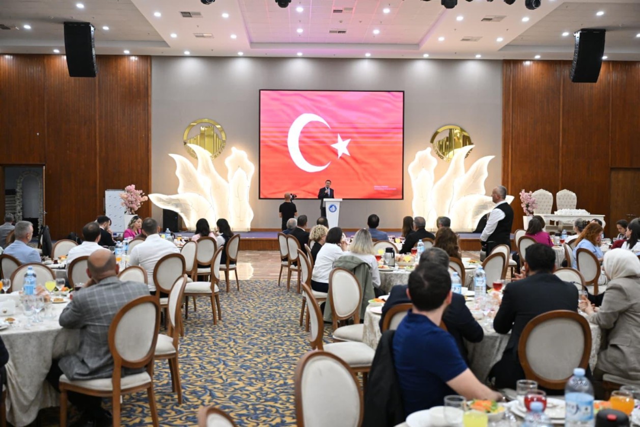 BAŞKAN TİRYAKİ’DEN GÖNÜLLÜ EĞİTMENLERE TEŞEKKÜR