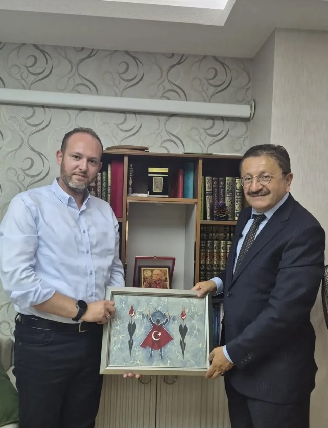 BAŞKAN TİRYAKİ’DEN ŞEHİT AİLELERİNE ZİYARET
