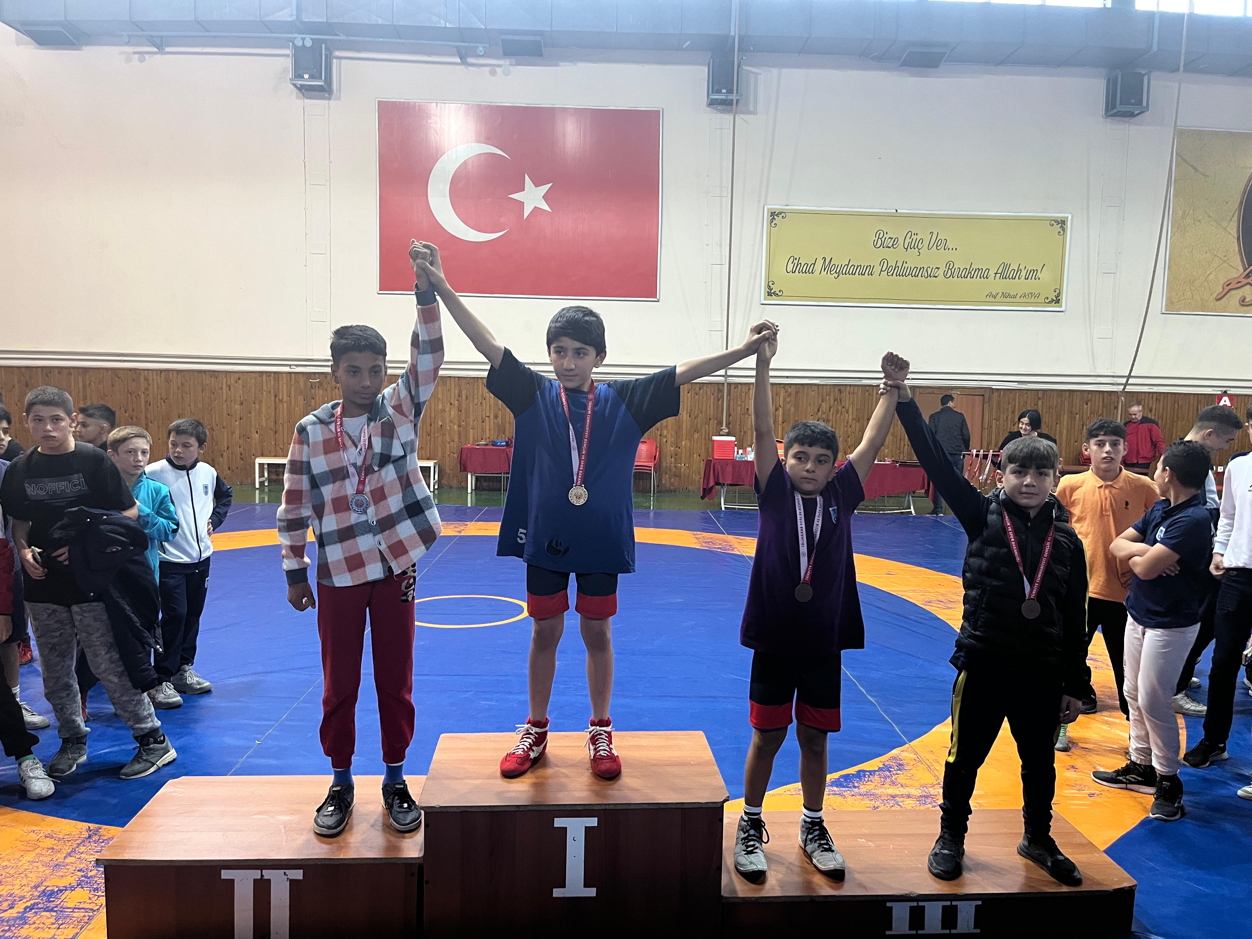 ALTINDAG WRESTLERS ARE MEDAL HUNTERS