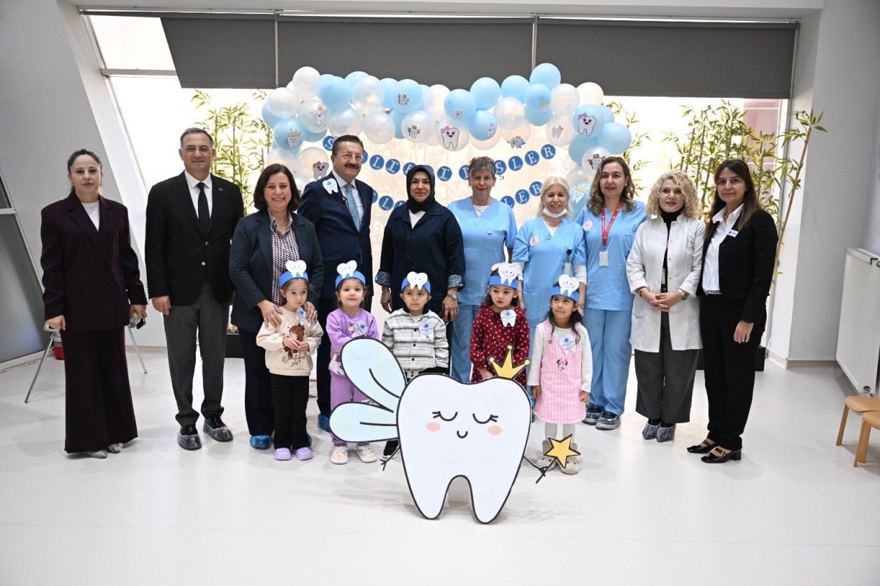 SAĞLIKLI DİŞLER, MUTLU GÜLÜŞLER